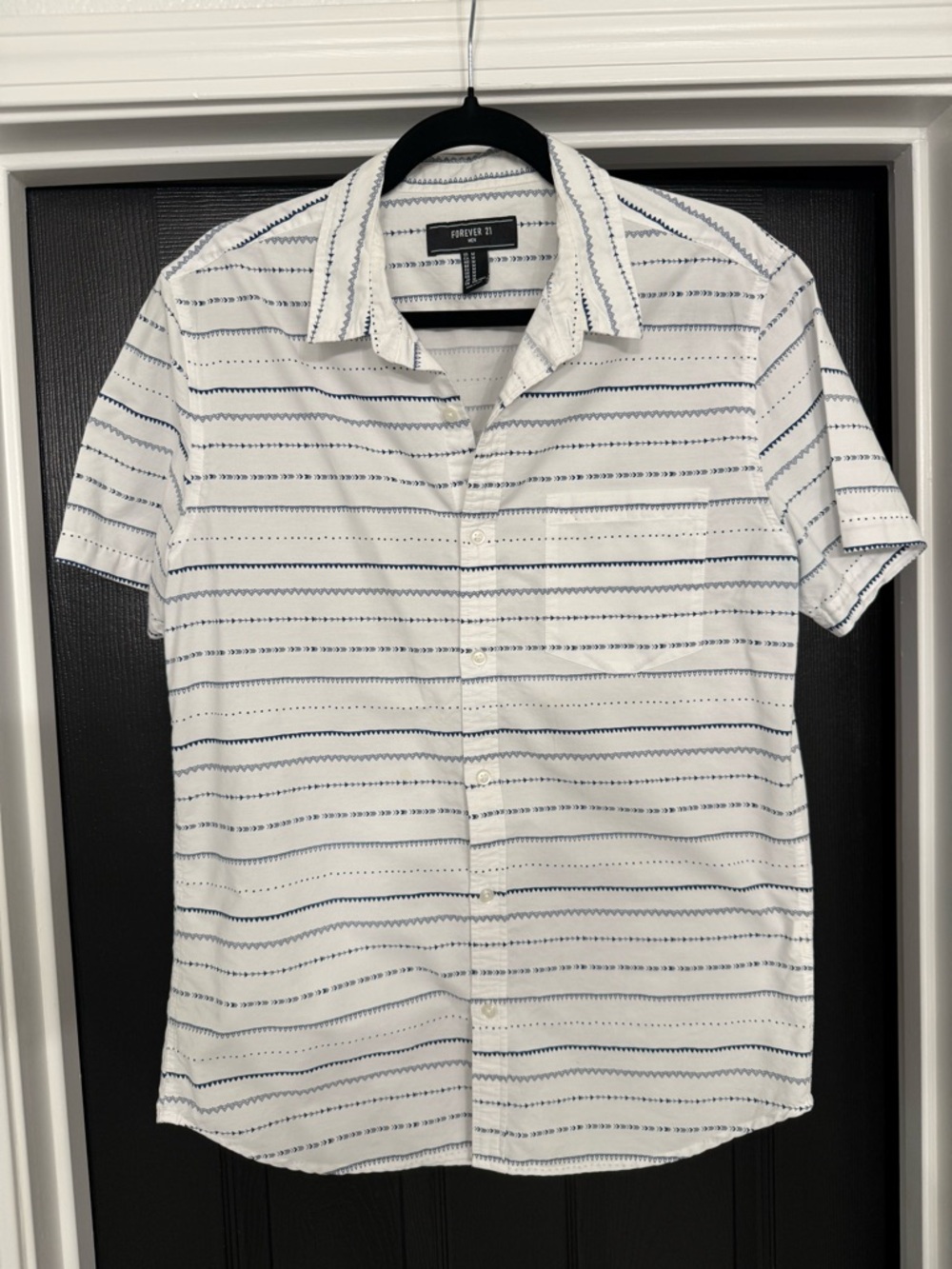 Forever 21 Men Short-Sleeve White Button-Up Shirt with Navy Stripes